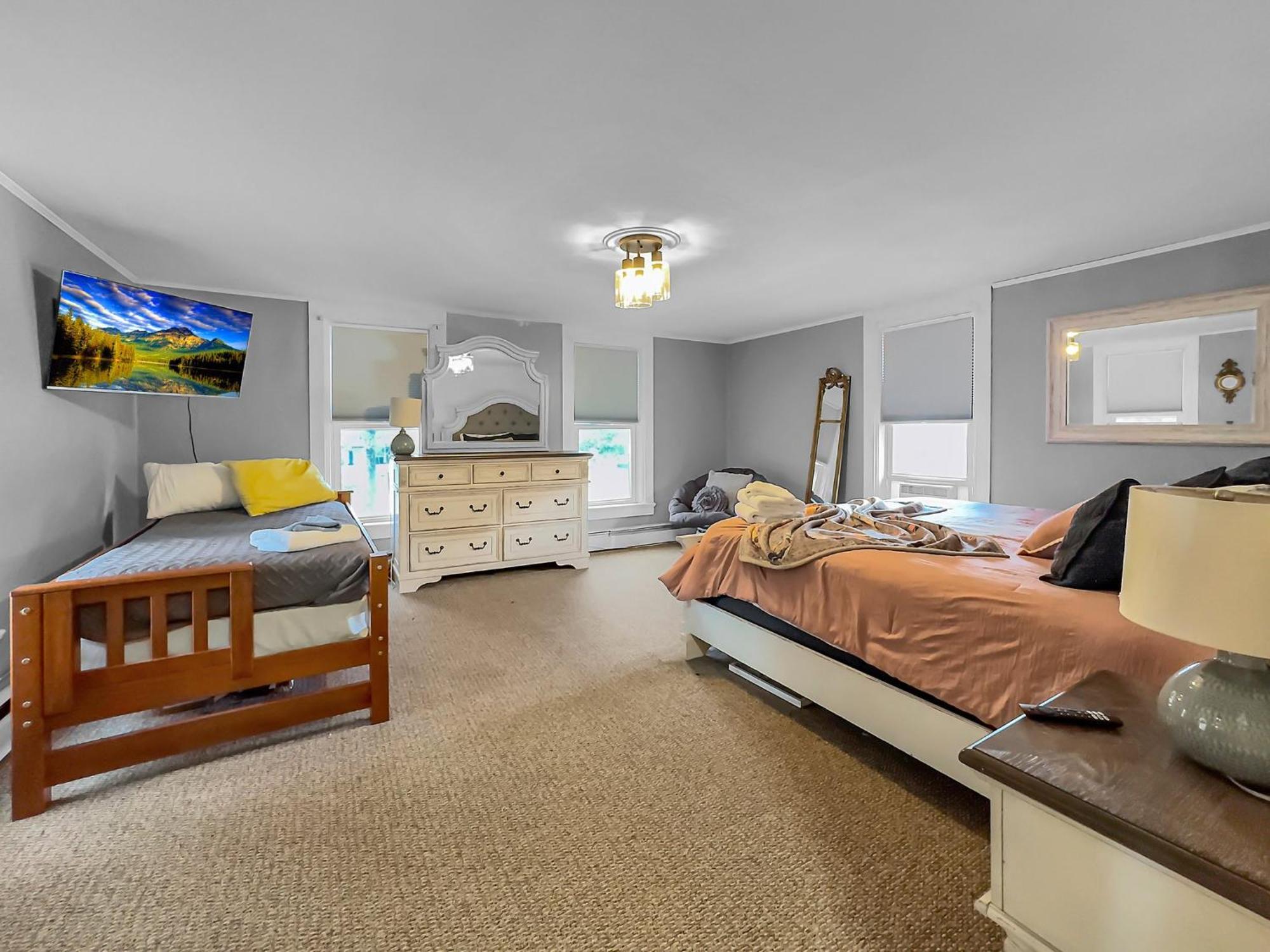 The Kelly House - 4 Bedroom Historic Lodge - Downtown Ellicottville Eksteriør billede
